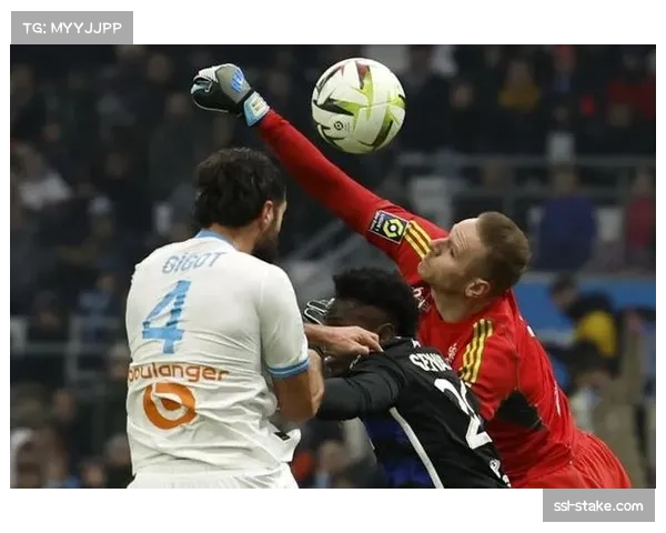 绝平瞬间：南特前锋在补时第94分钟头球扳平比分